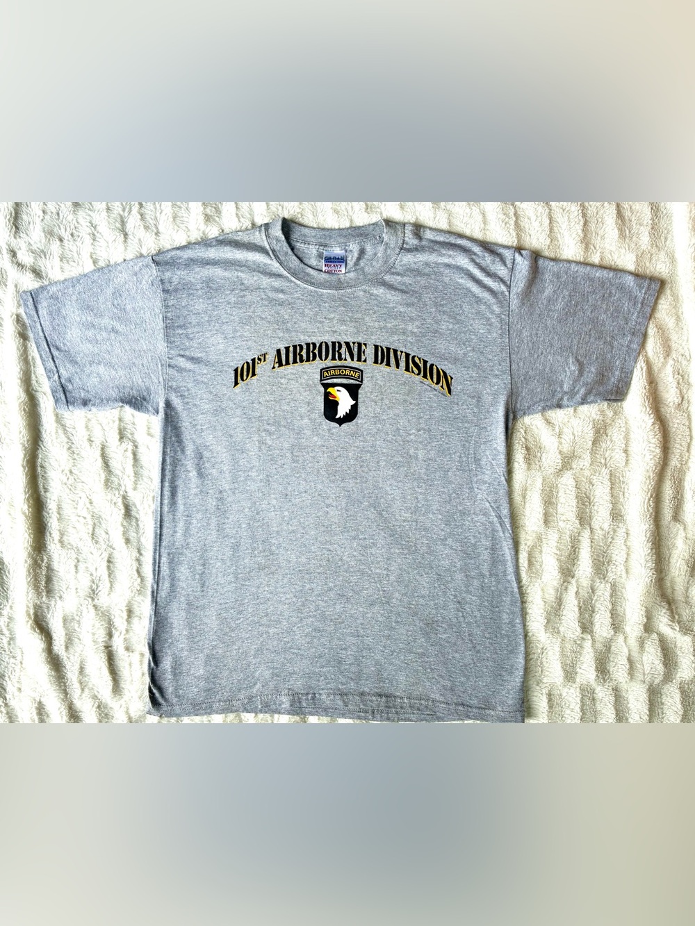 Vintage 101st Airborne Division TShirt (L)